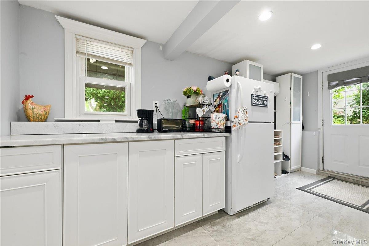 3988 Demont Road Seaford, NY 11783 - Photo 19 of 25 Gallery Image 19