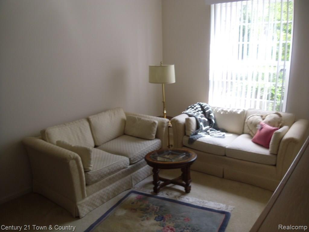 1841 Flagstone Circle, Unit 153 Rochester, MI 48307 - Photo 16 of 28 014.jpg
