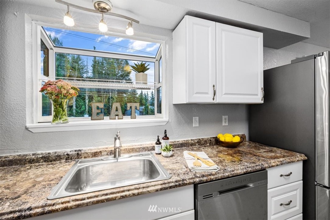 18133 20th Drive Southeast Bothell, WA 98012 - Photo 14 of 40