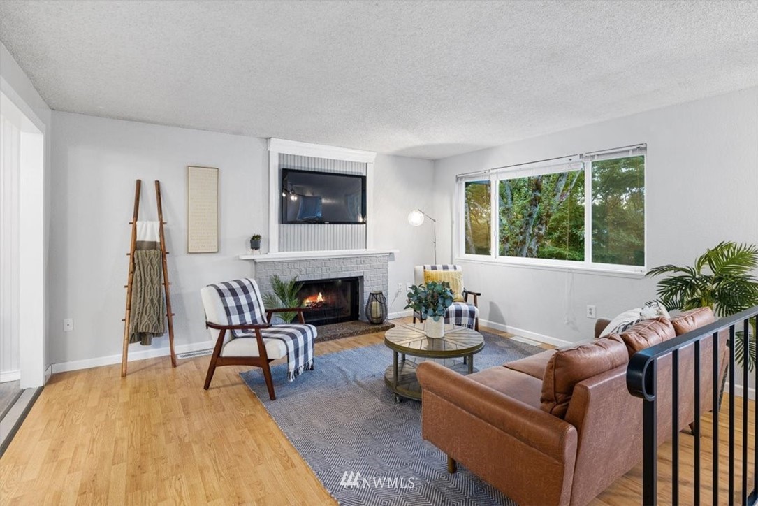 18133 20th Drive Southeast Bothell, WA 98012 - Photo 4 of 40