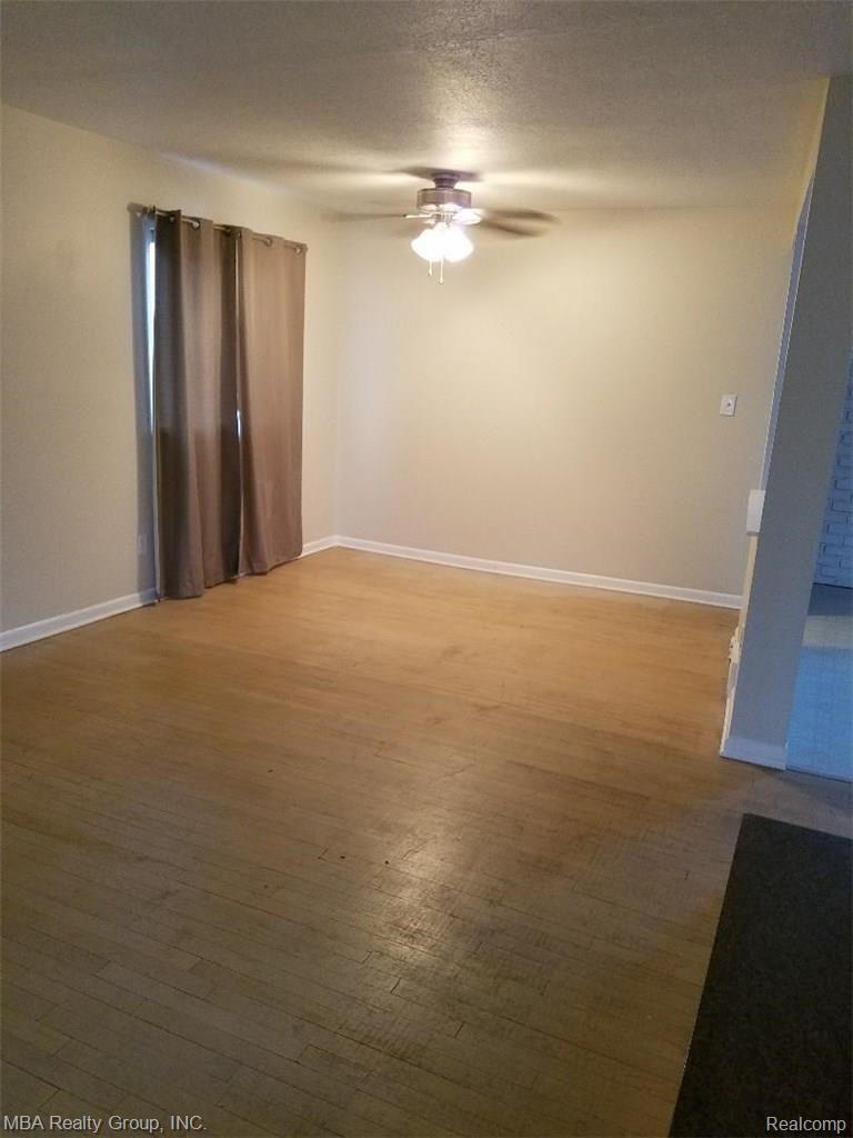7931 Pardee Road Taylor, MI 48180 - Photo 5 of 13 Pardee- Din. Rm