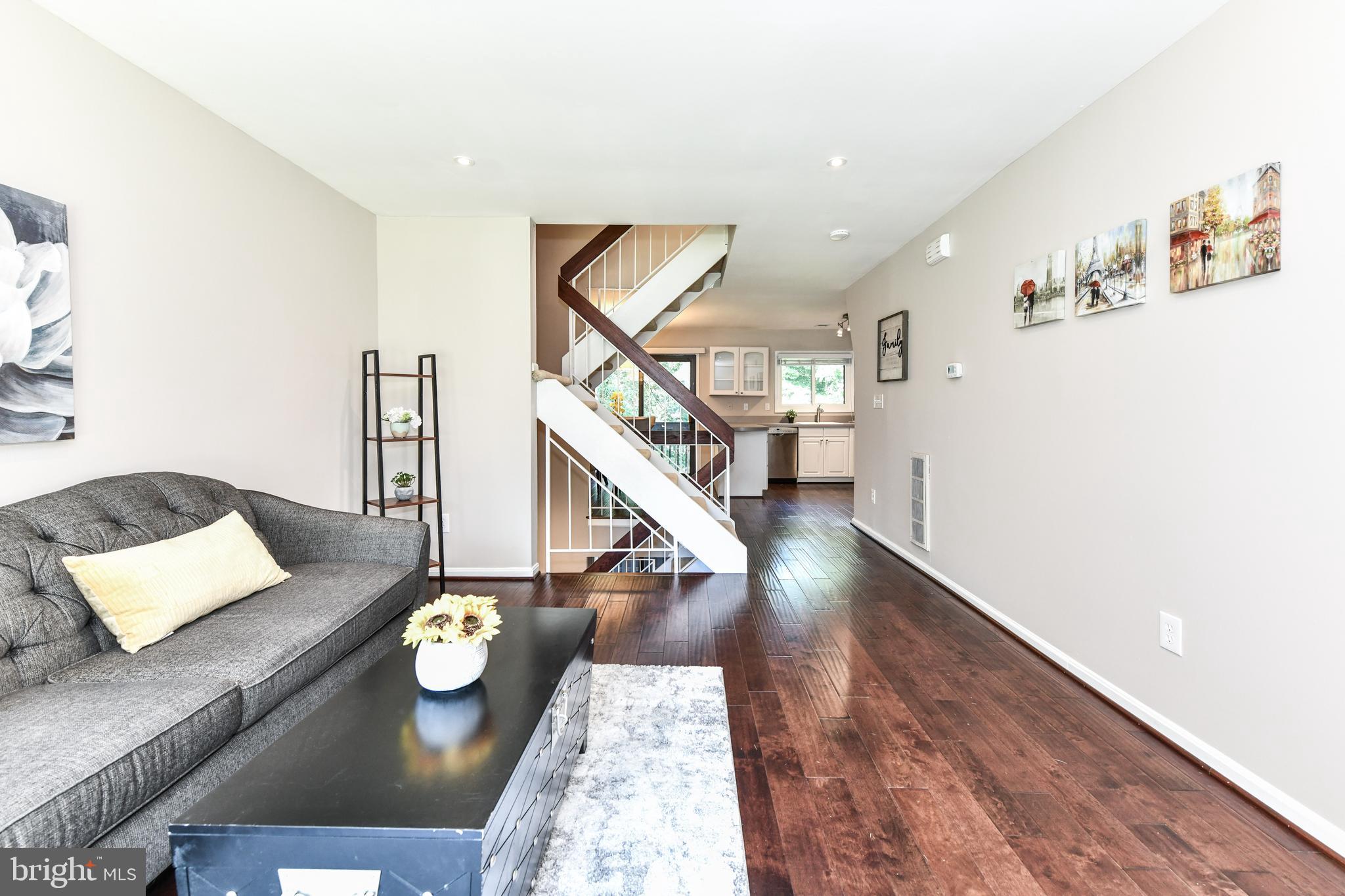 2222 Cartwright Place Reston, VA 20191 - Photo 5 of 44 Gallery Image 5