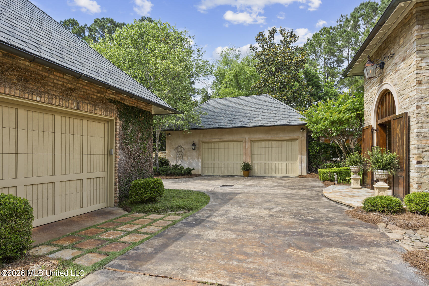 27 Provence Boulevard Madison, MS 39110 - Photo 7 of 72 27 Provence_jhookphotos-76