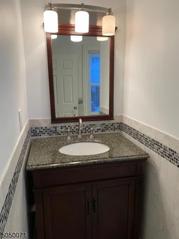 $3,000 | 15 Washburn Place, Caldwell, NJ 07006