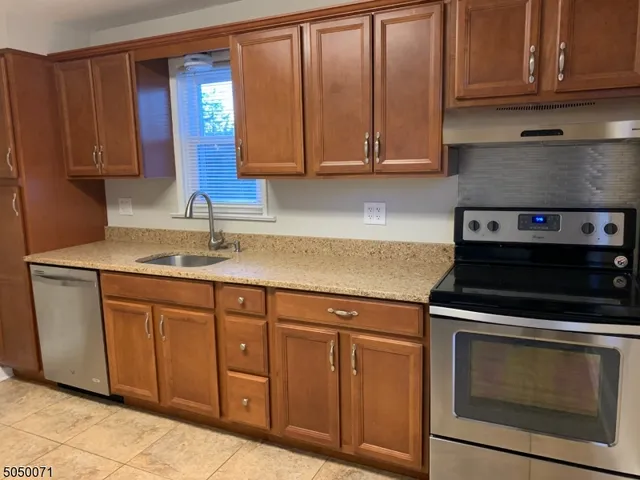 $3,000 | 15 Washburn Place, Caldwell, NJ 07006