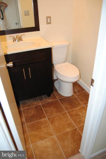 2232 Cartwright Place Reston, VA 20191 - Photo 13 of 16 Bath