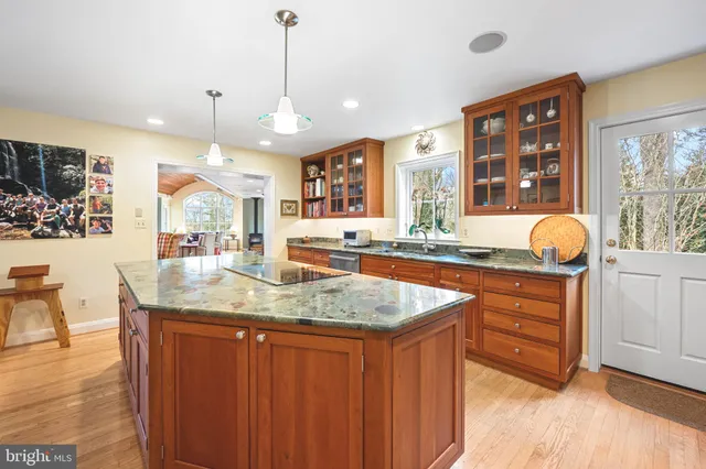 $1,295,000 | 6507 Darnall Road, Towson, MD 21204