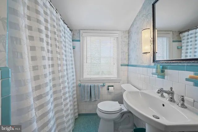 $1,295,000 | 6507 Darnall Road, Towson, MD 21204