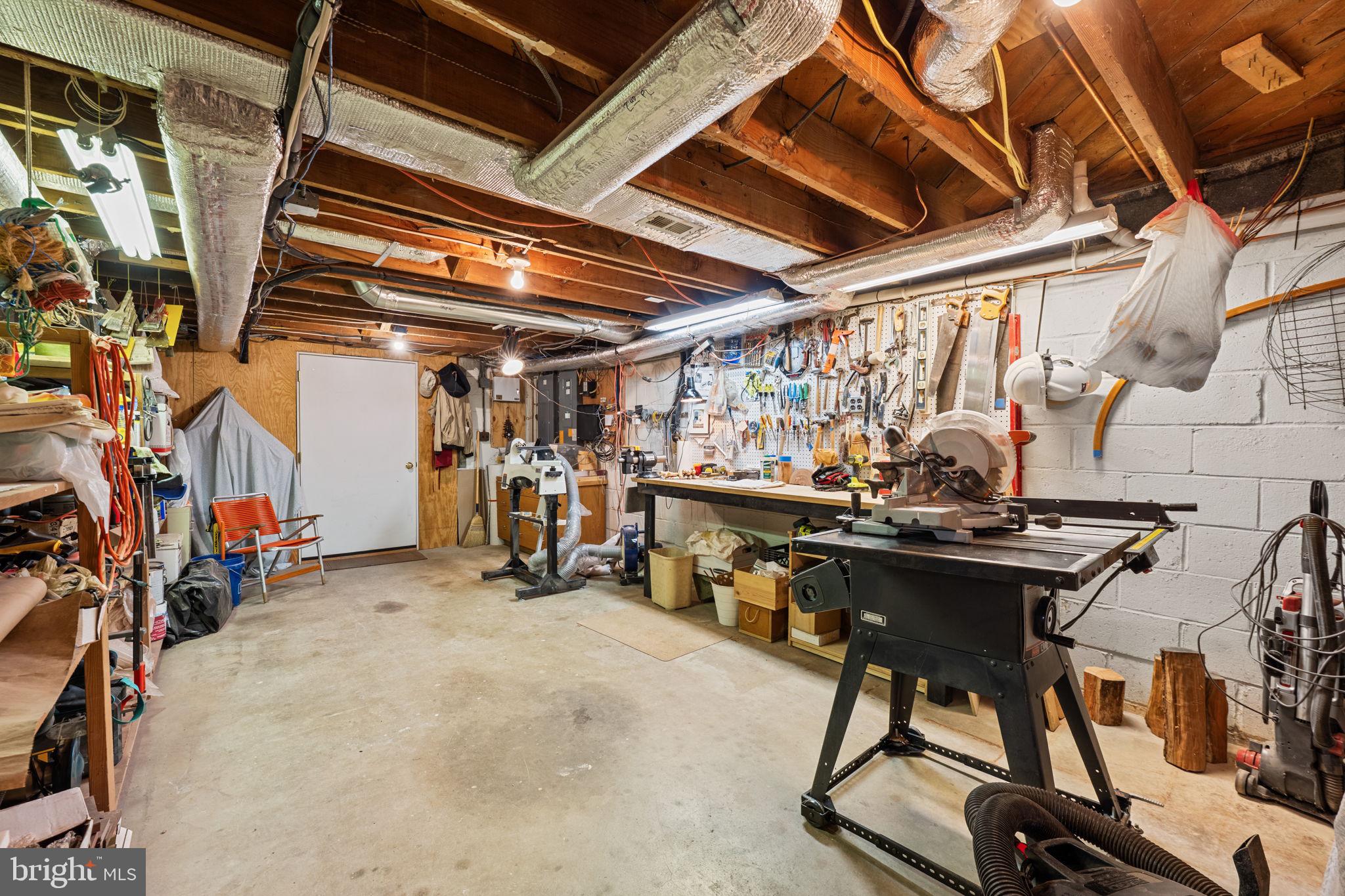 6507 Darnall Road Towson, MD 21204 - Photo 50 of 57 Work room