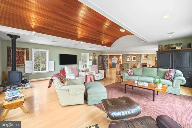 $1,295,000 | 6507 Darnall Road, Towson, MD 21204