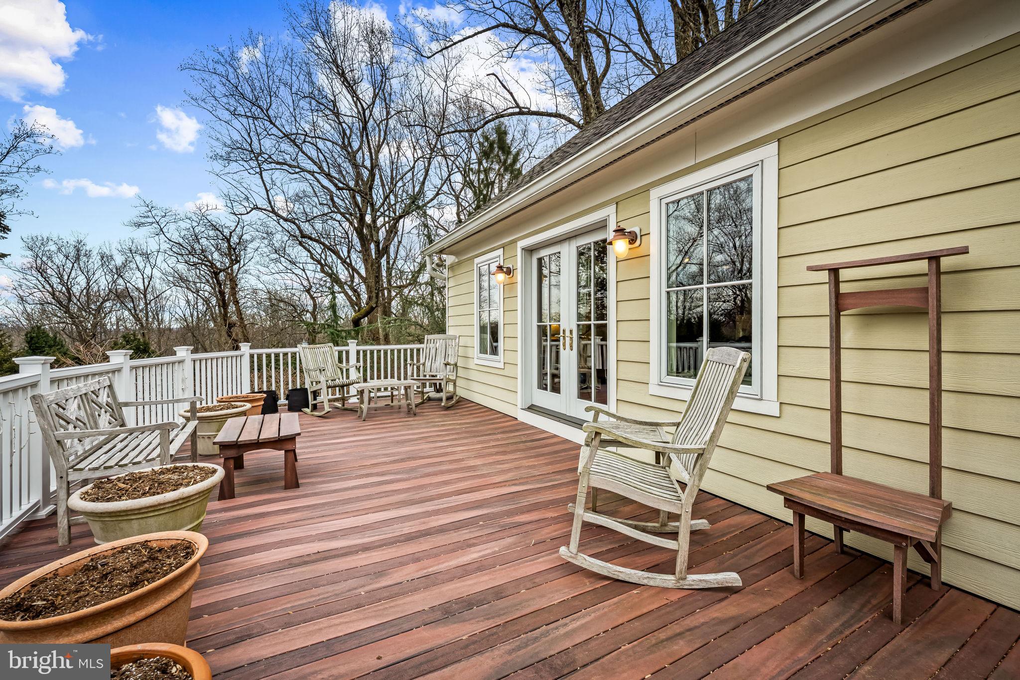 6507 Darnall Road Towson, MD 21204 - Photo 10 of 57 Spacious Trex deck