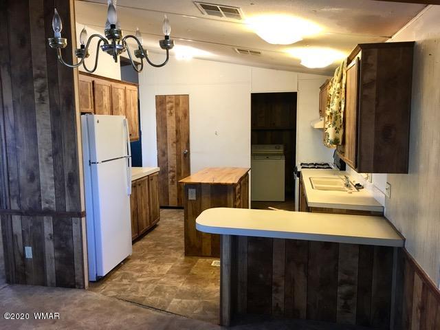 1398 Lx Ranch Road Holbrook, AZ 86025 - Photo 8 of 28
