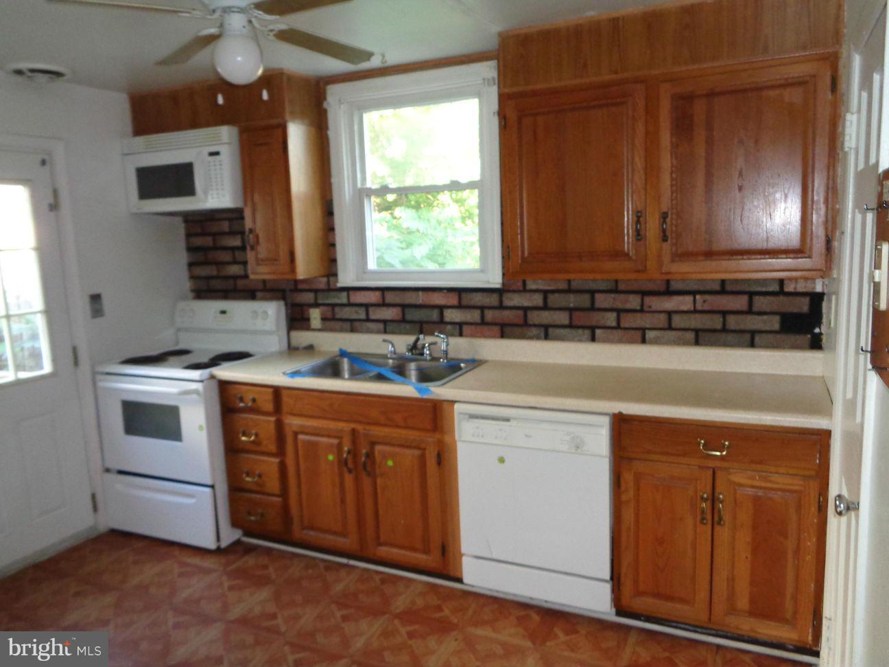 3645 Campfield Road Baltimore, MD 21207 - Photo 4 of 17 Kitchen