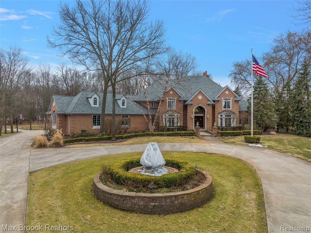28501 West 14 Mile Road Farmington Hills, MI 48334 - Photo 2 of 67