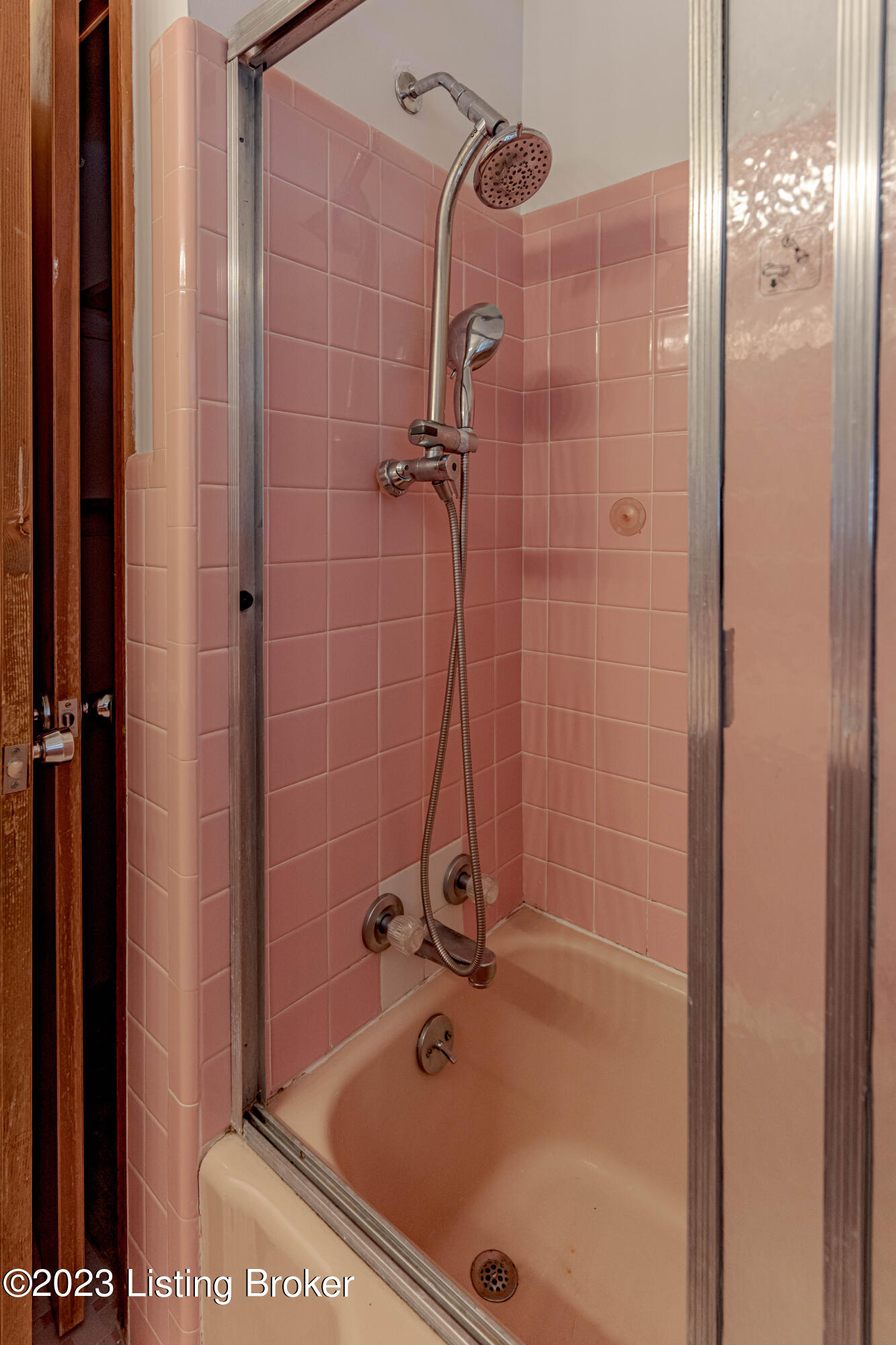 5801 Maryman Road Louisville, KY 40258 - Photo 41 of 71 DSC03876