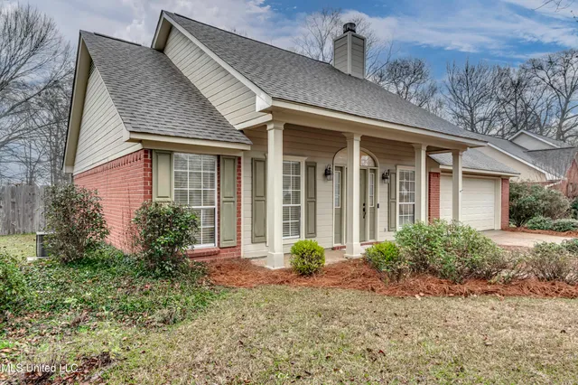 $2,200 | 407 Hemlock Drive, Flowood, MS 39232
