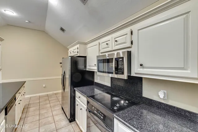 $2,200 | 407 Hemlock Drive, Flowood, MS 39232