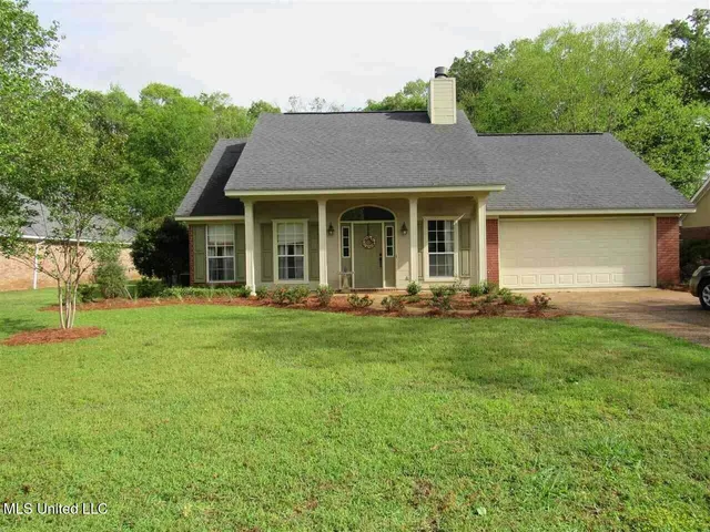 $2,200 | 407 Hemlock Drive, Flowood, MS 39232