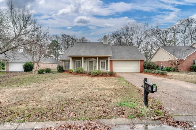$2,200 | 407 Hemlock Drive, Flowood, MS 39232