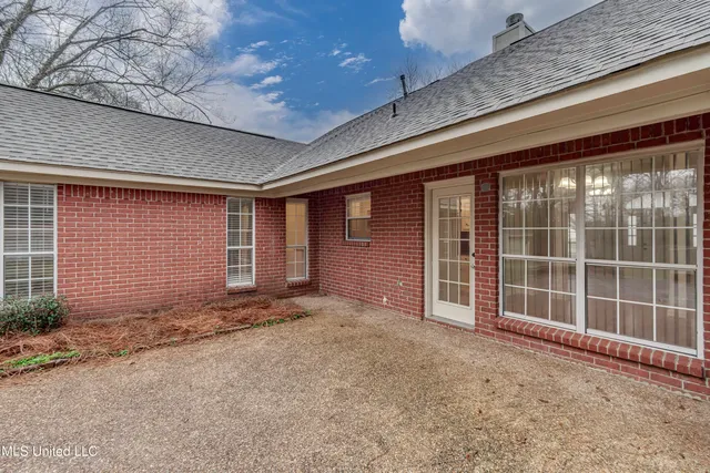 $2,200 | 407 Hemlock Drive, Flowood, MS 39232
