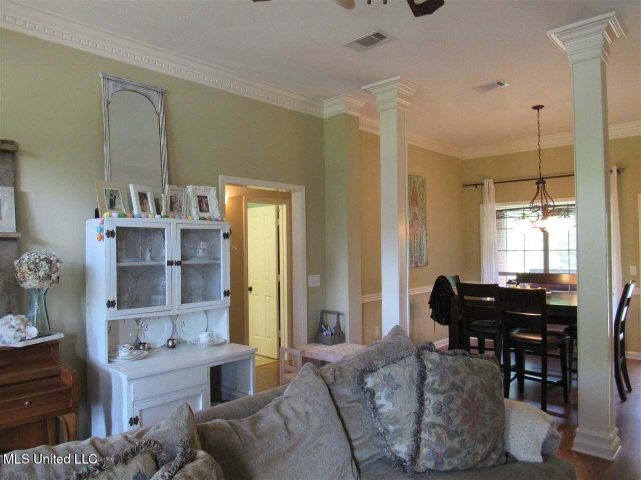 407 Hemlock Drive Flowood, MS 39232 - Photo 5 of 10 20210917112723254682000000-o