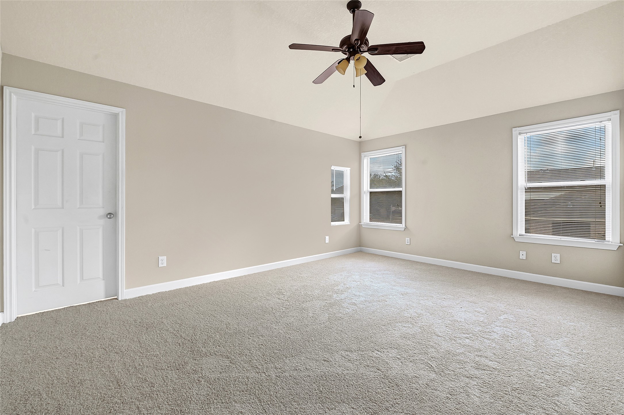 3603 Barkers Crossing Avenue Houston, TX 77084 - Photo 21 of 34 a view of an empty room with a window