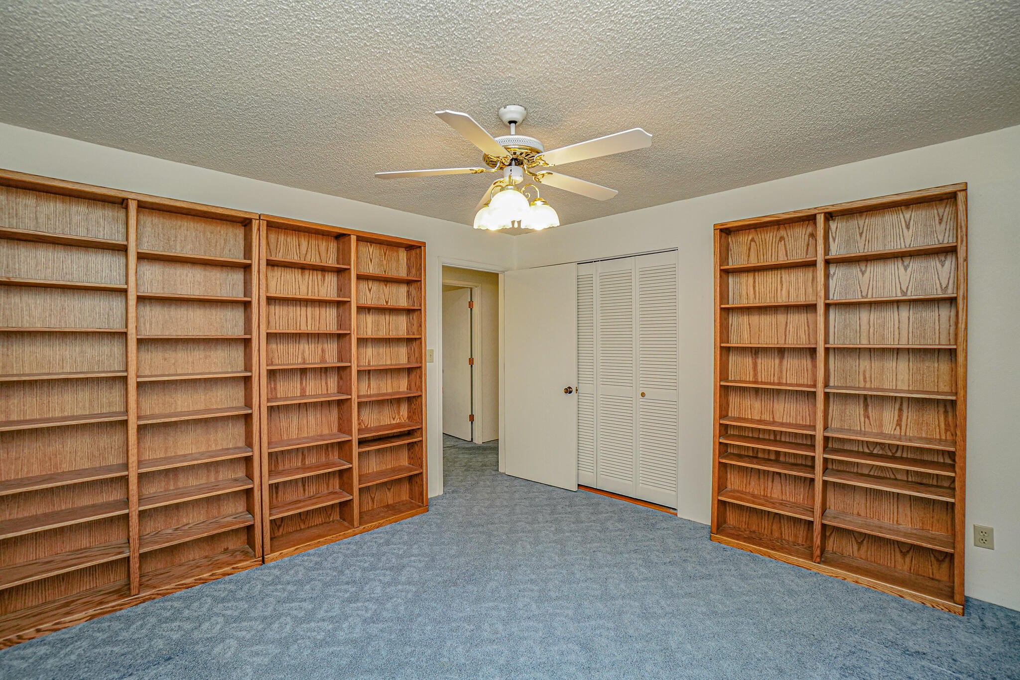 783 Trollview Road Grants Pass, OR 97527 - Photo 38 of 49 DSC09105