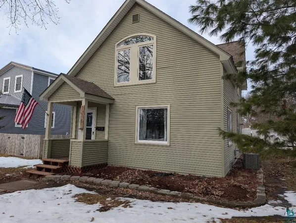 $232,500 | 1216 MacArthur Avenue, Ashland, WI 54806