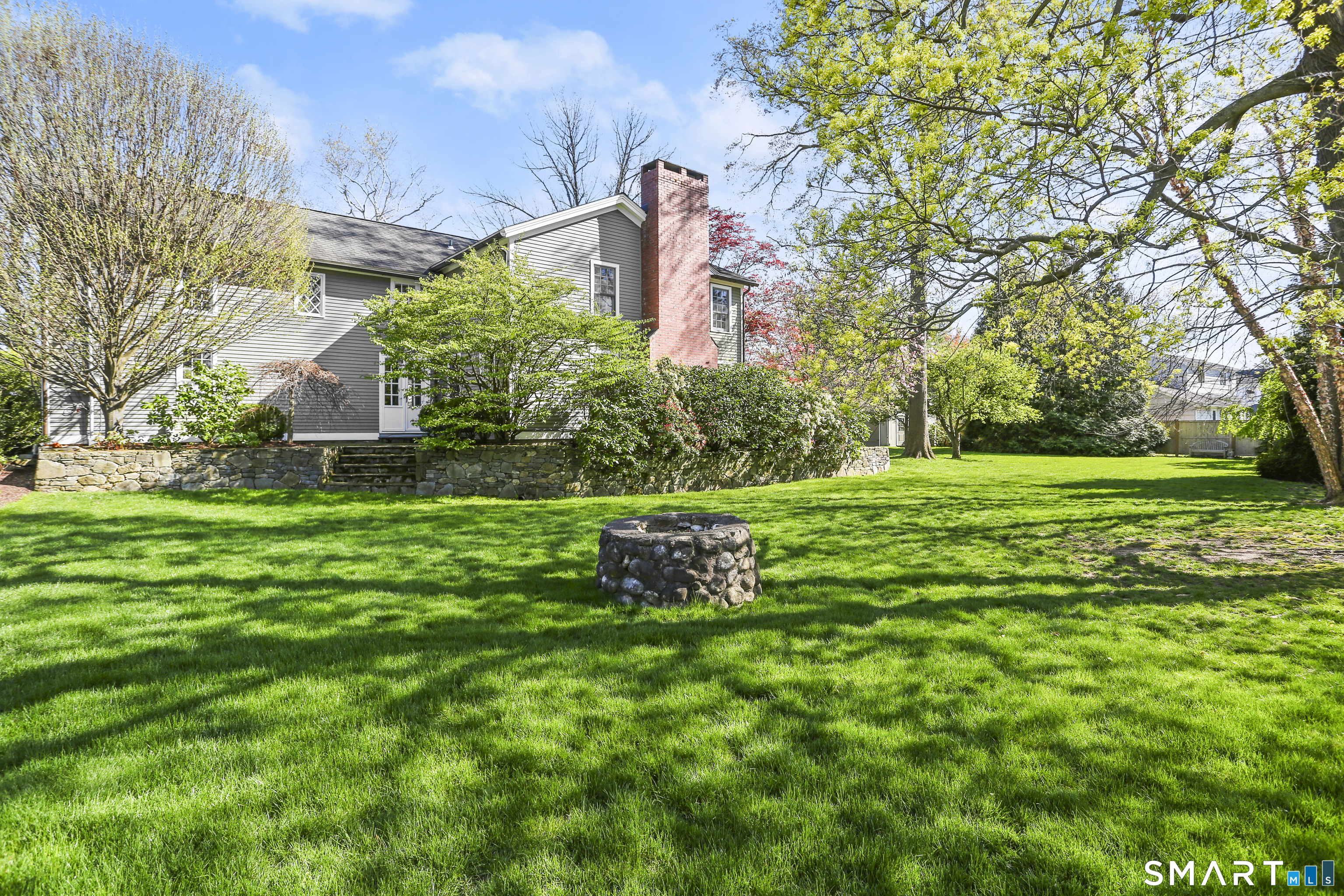 1005 Old Post Road Fairfield, CT 06824 - Photo 30 of 34