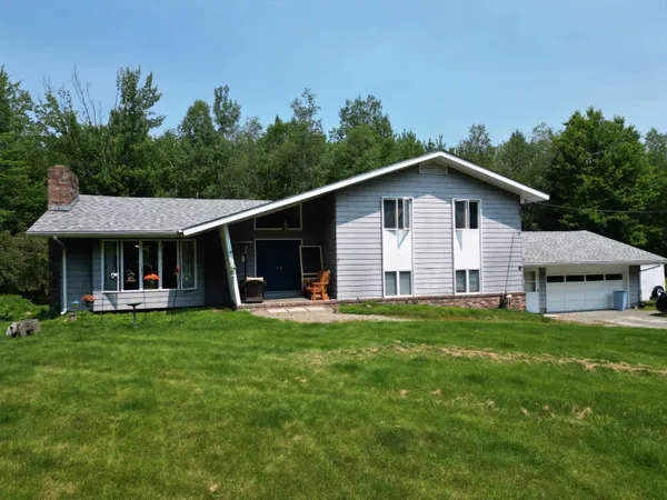 $338,000 | 32 Kelley Avenue, Lincoln, ME 04457