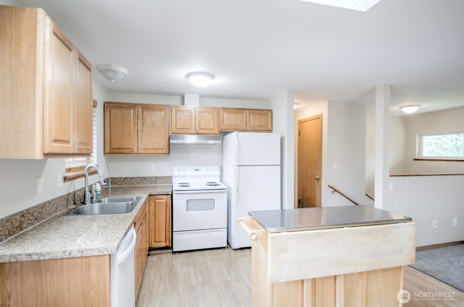 9839 Mullen Road Southeast Olympia, WA 98513 - Photo 3 of 20