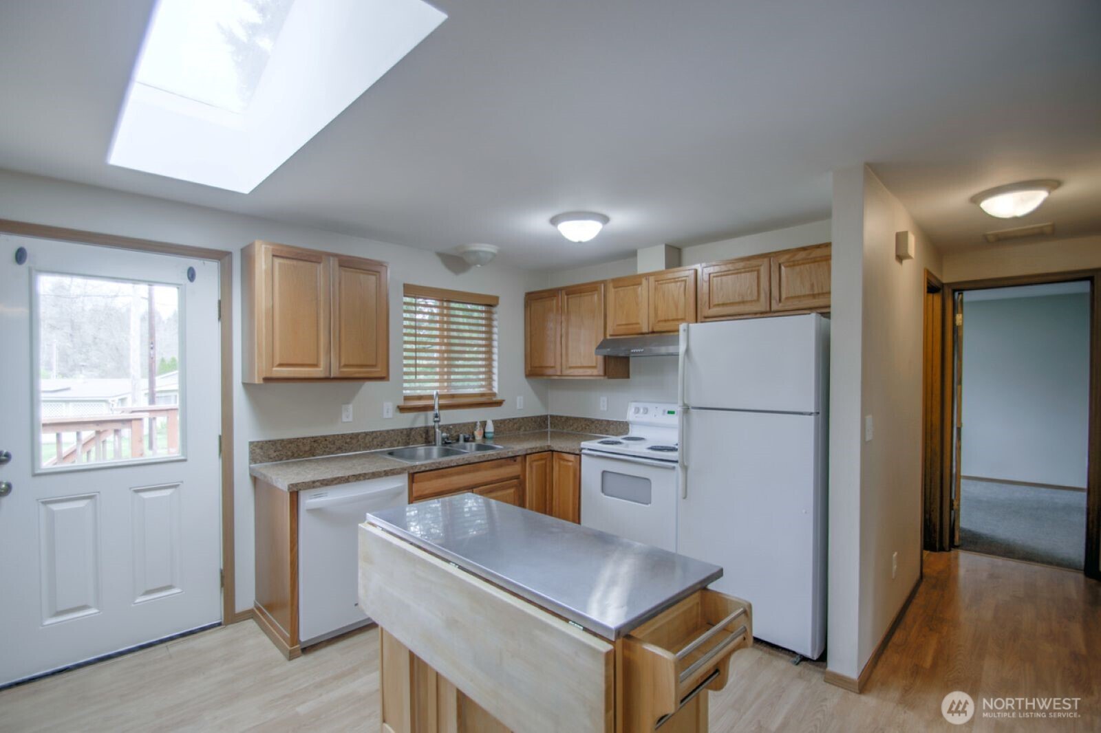 9839 Mullen Road Southeast Olympia, WA 98513 - Photo 4 of 20