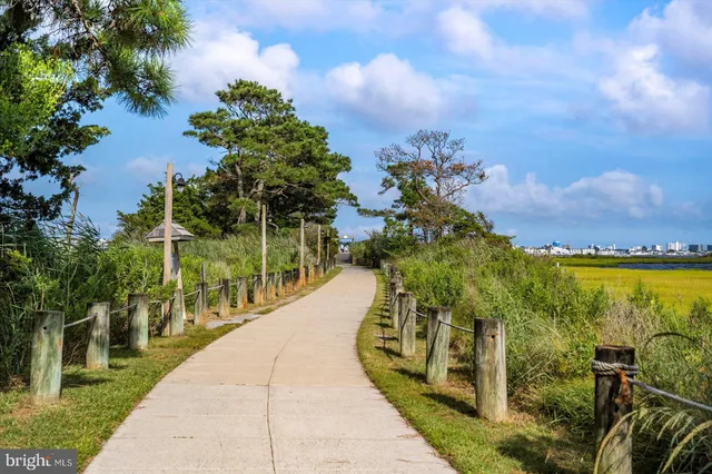 $600,000 | 11057 Destination Drive, Selbyville, DE 19975