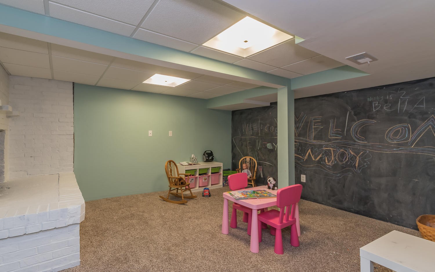 3798 Dutch Valley Road Clinton, TN 37716 - Photo 27 of 37 a view of a room with chairs