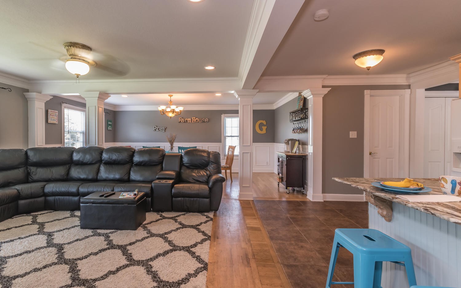 3798 Dutch Valley Road Clinton, TN 37716 - Photo 7 of 37 a living room with furniture and wooden floor