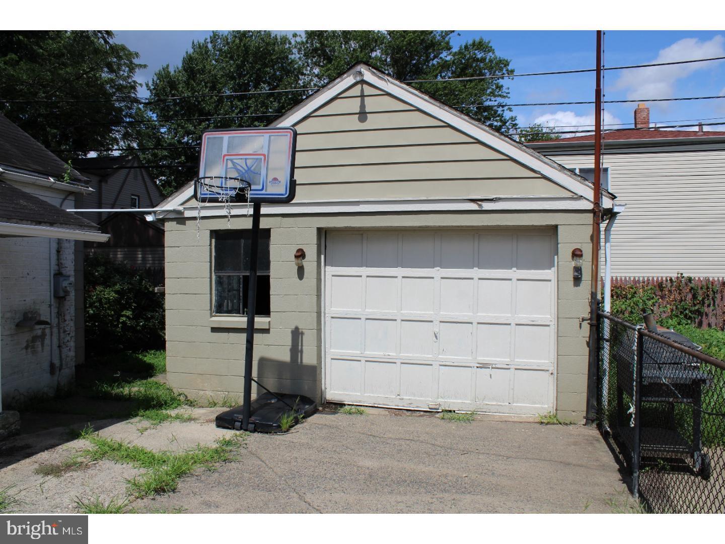 721 Surrey Road Aldan, PA 19018 - Photo 3 of 26 Garage extra wide heated /electricity