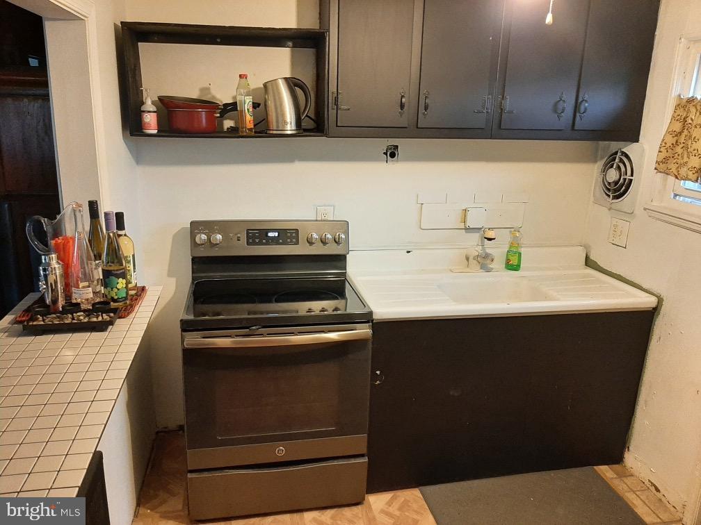 721 Surrey Road Aldan, PA 19018 - Photo 9 of 26 Kitchen