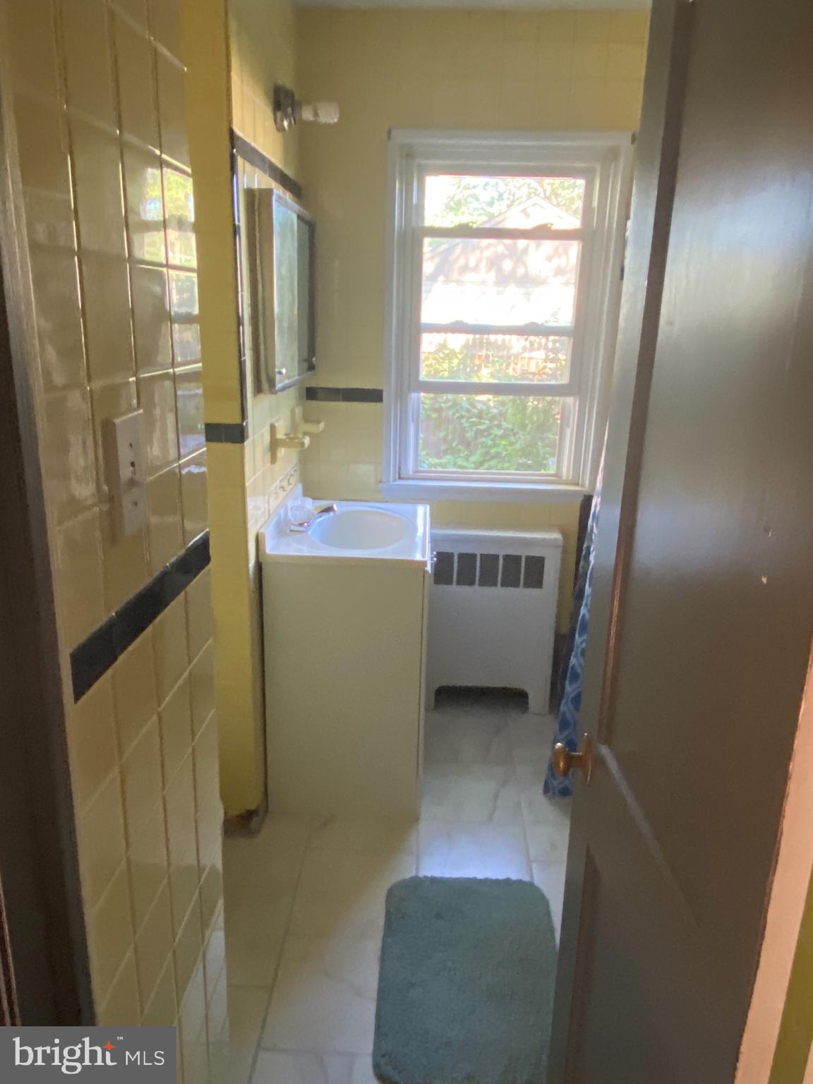 721 Surrey Road Aldan, PA 19018 - Photo 10 of 26 First floor bathroom
