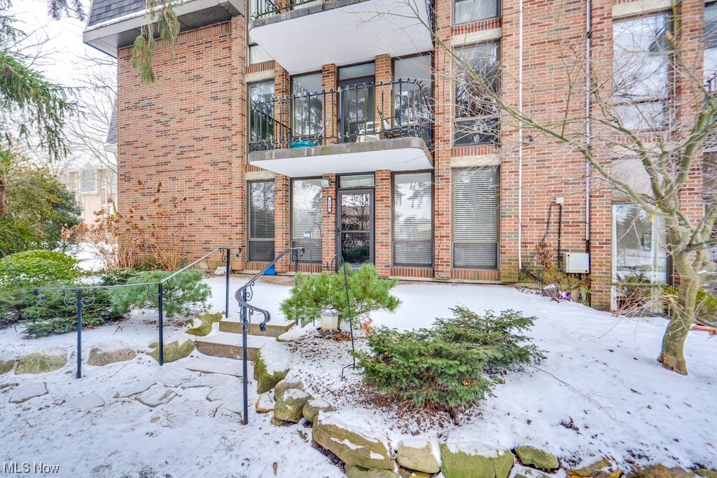 2375 Covington Road, Unit 114 Akron, OH 44313 - Photo 4 of 35 Gallery Image 4
