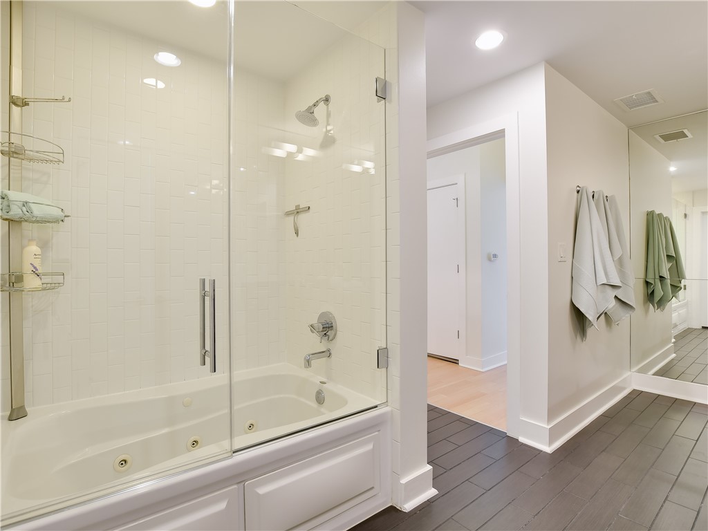 603 Davis Street, Unit 2001 Austin, TX 78701 - Photo 13 of 15