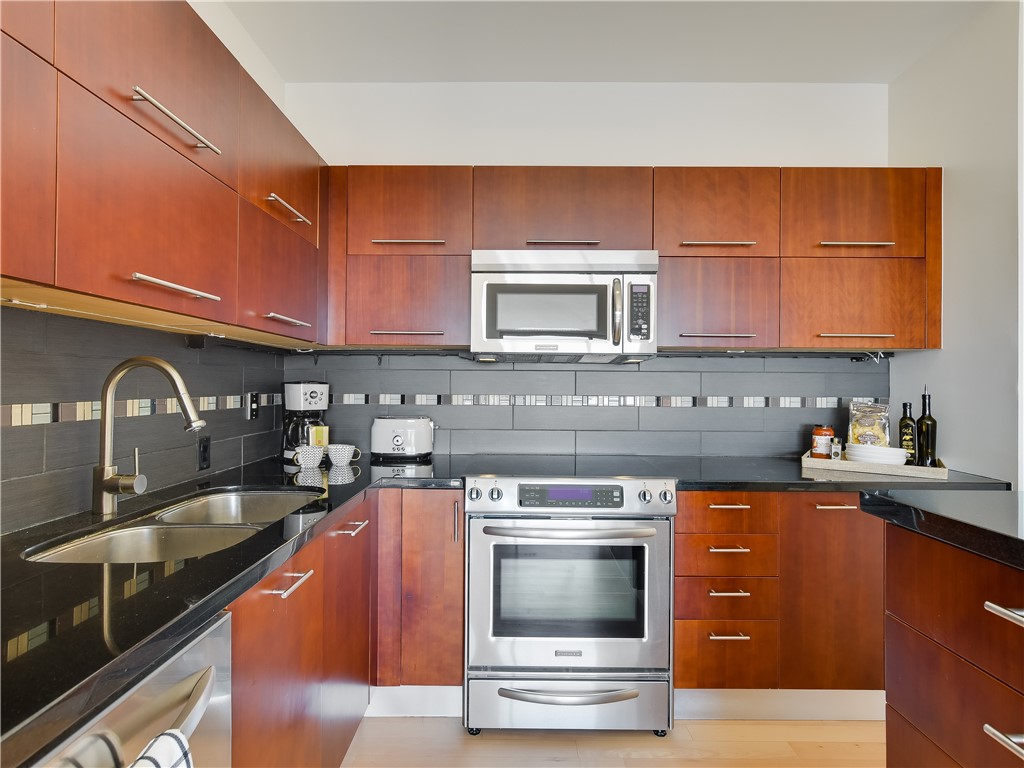 603 Davis Street, Unit 2001 Austin, TX 78701 - Photo 5 of 15