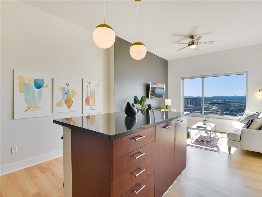 603 Davis Street, Unit 2001 Austin, TX 78701 - Photo 7 of 15