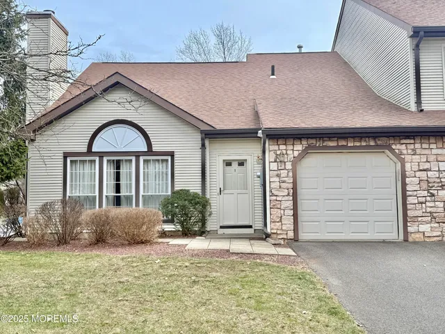 $3,200 | 1 Allen Court, Manalapan, NJ 07726