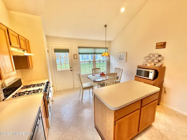 $3,200 | 1 Allen Court, Manalapan, NJ 07726