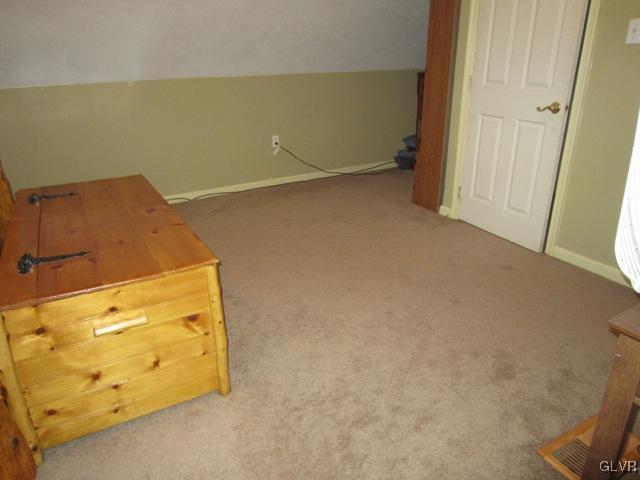 1110 Cameron Road Effort, PA 18330 - Photo 40 of 46 a view of walk in closet