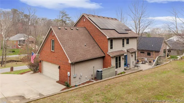 $599,900 | 2707 Clearstream Court, New Albany, IN 47150