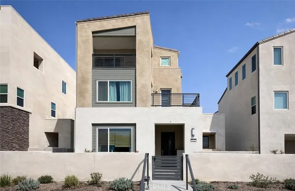 $1,850,000 | 426 Treble, Irvine, CA 92618