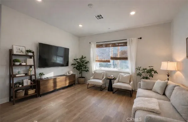 $1,850,000 | 426 Treble, Irvine, CA 92618