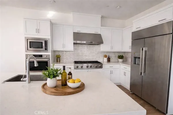 $1,850,000 | 426 Treble, Irvine, CA 92618