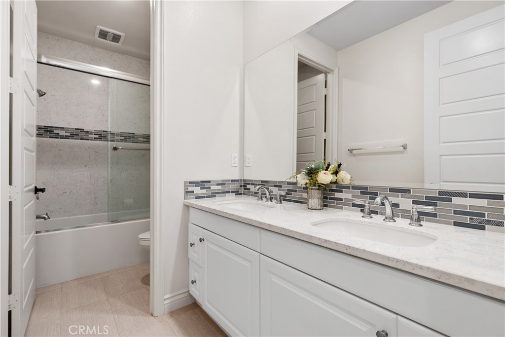 118 Ritual Irvine, CA 92618 - Photo 34 of 52 Hall bathroom